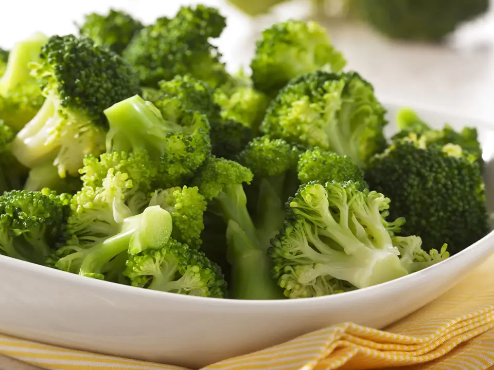 50 soft foods to eat after dental surgery - Steamed Broccoli